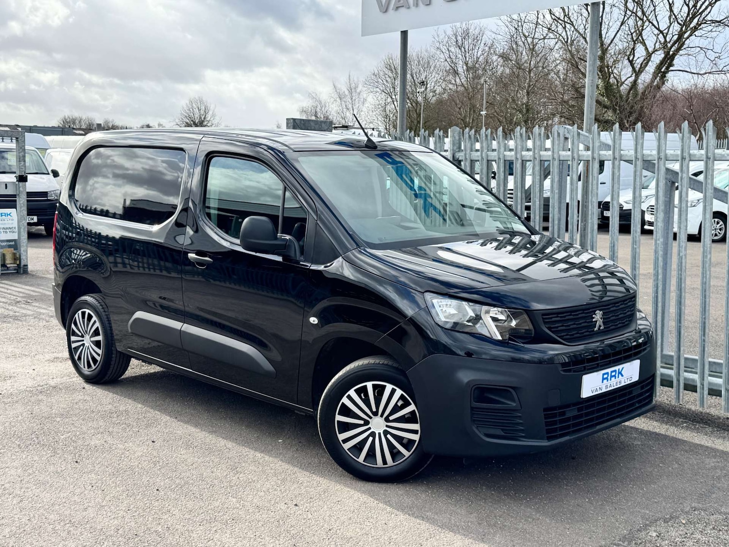 Used Peugeot Partner 2023 for sale - 77644030: Photo 7