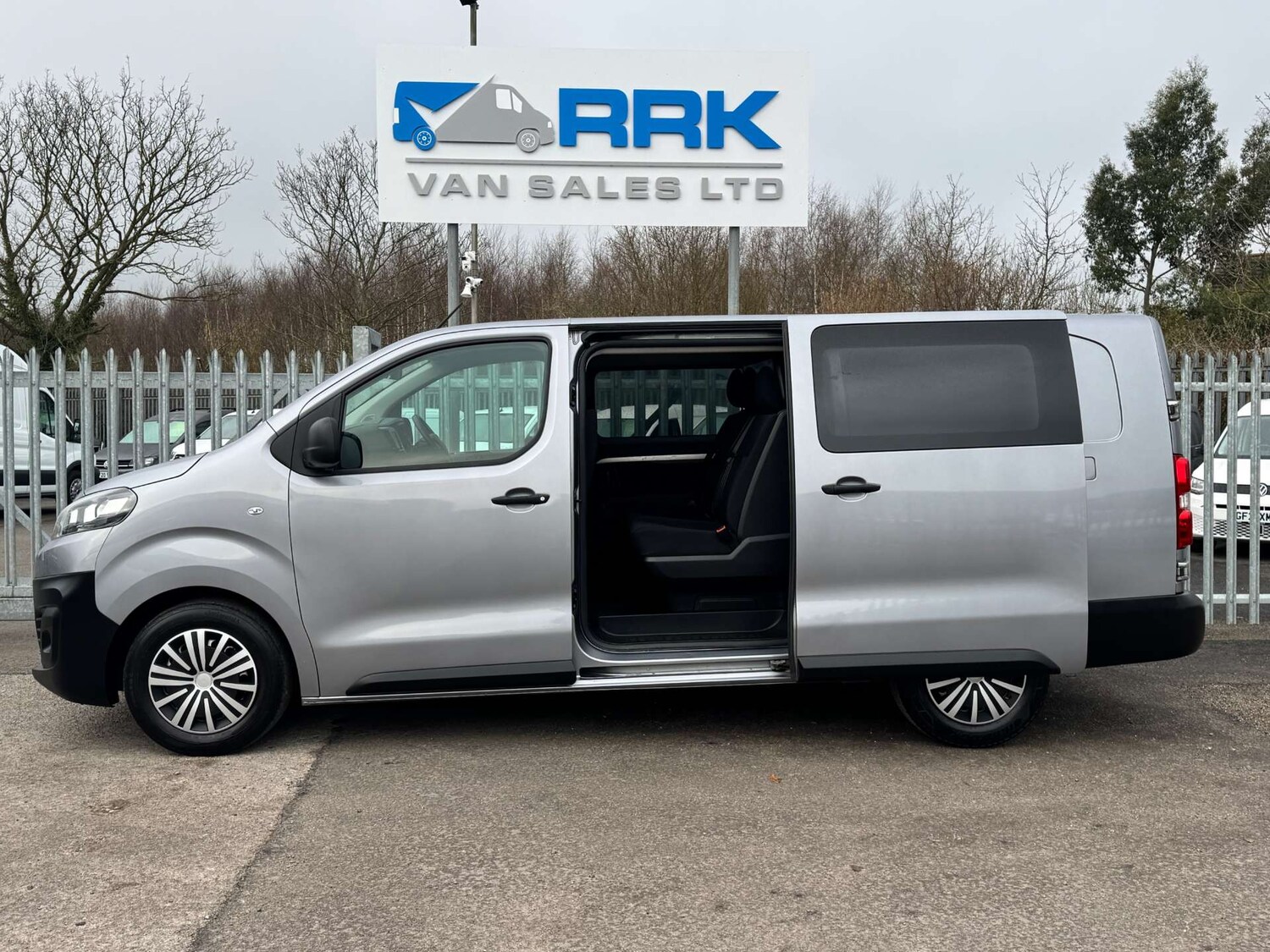 Used Citroen Dispatch 2023 for sale - 77946360: Photo 35