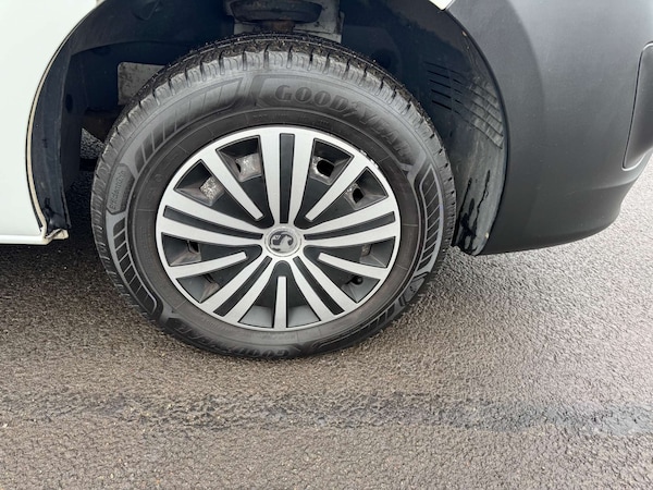 Used Vauxhall Vivaro 2019 for sale - 76339947: Photo 6