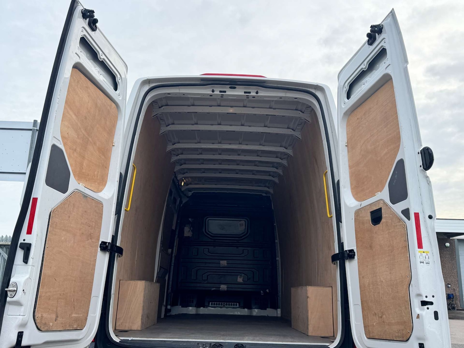 Used Volkswagen Crafter 2024 for sale - 77984291: Photo 12