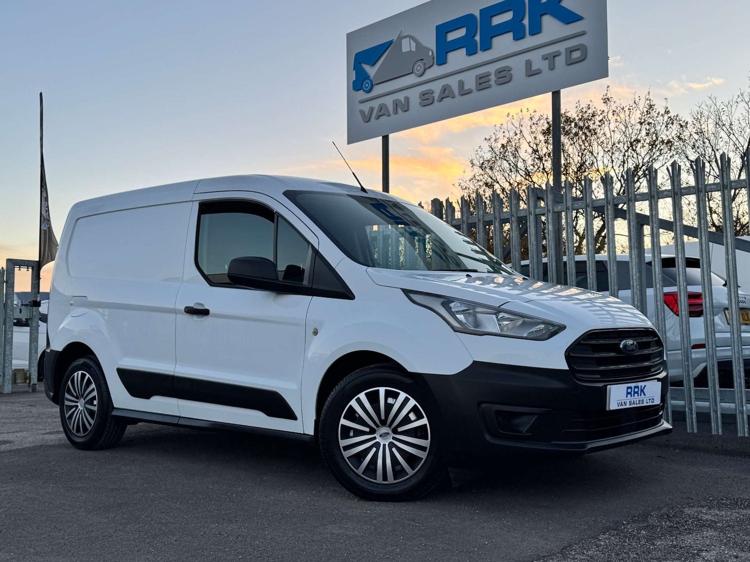 Used Ford Transit Connect 2020 for sale - 76642986: Photo 1
