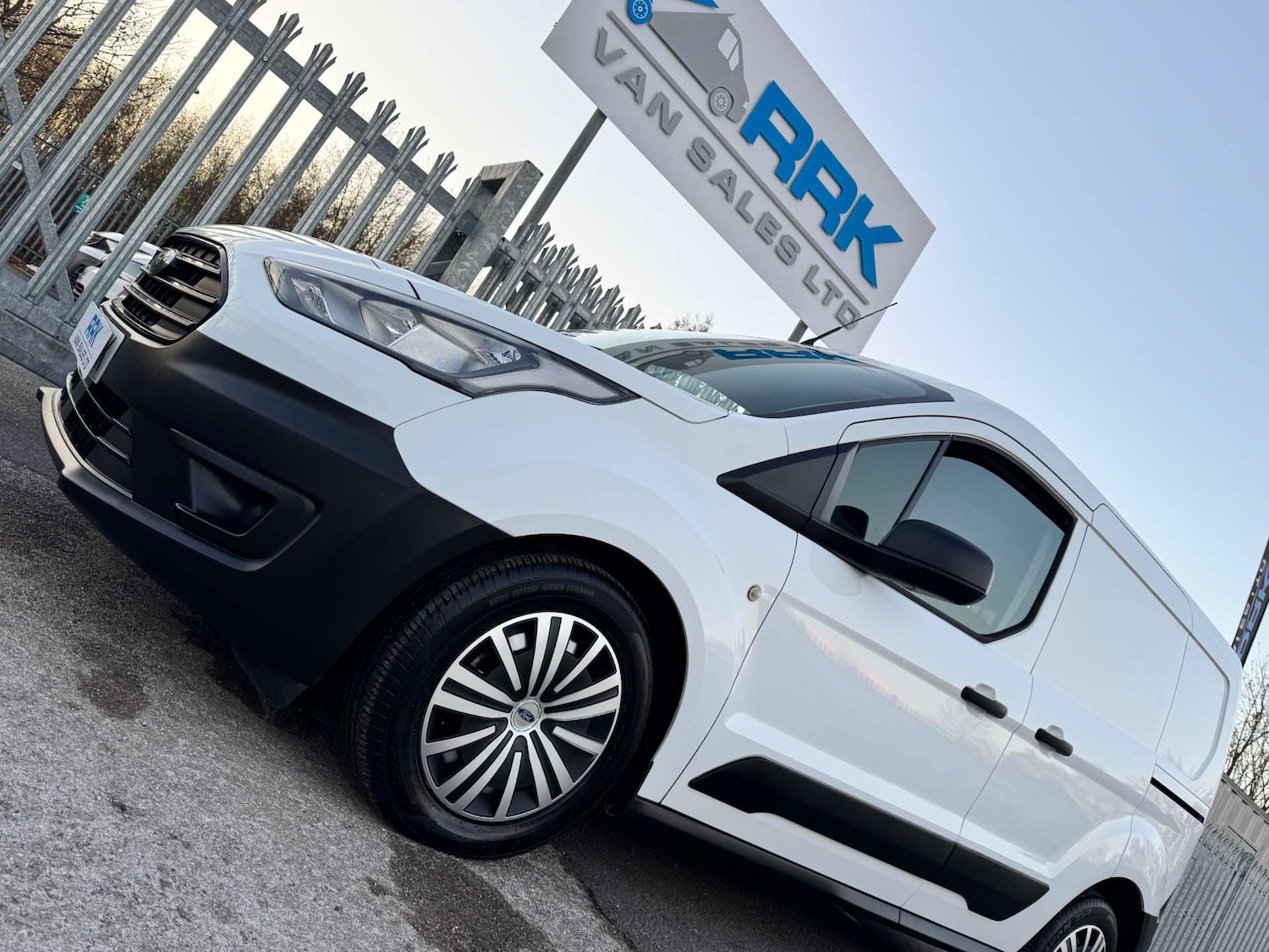 Used Ford Transit Connect 2020 for sale - 76642986: Photo 36