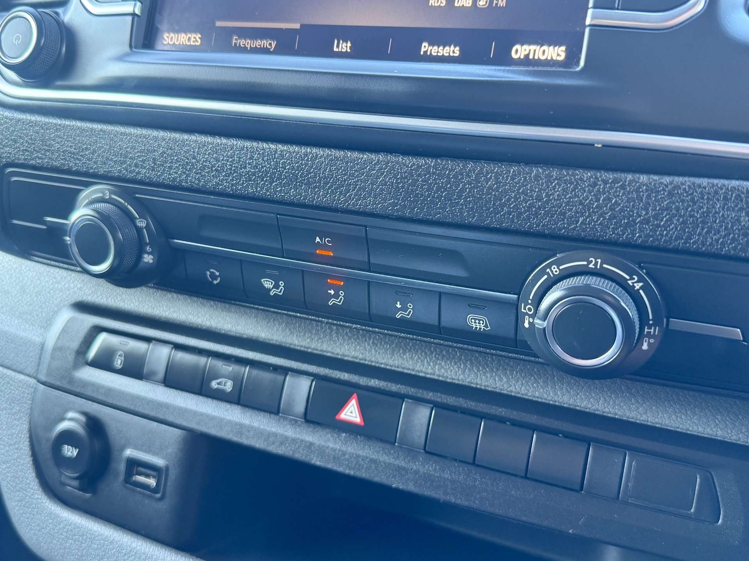 Used Vauxhall Vivaro 2022 for sale - 76363900: Photo 14