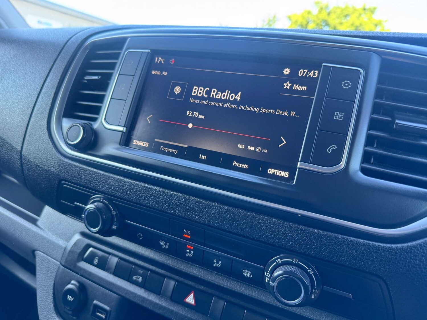 Used Vauxhall Vivaro 2022 for sale - 76363900: Photo 15