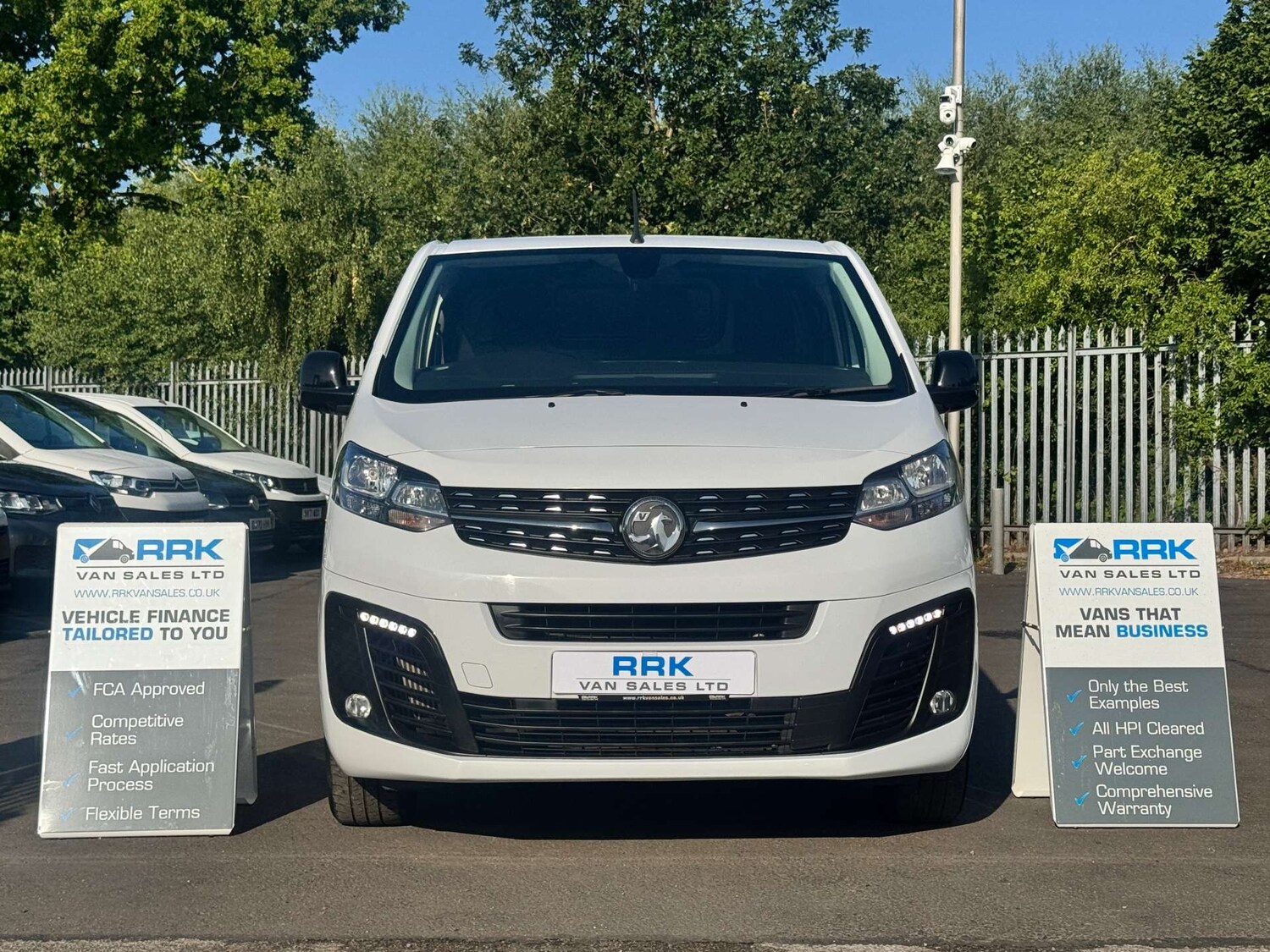 Used Vauxhall Vivaro 2022 for sale - 76363900: Photo 2