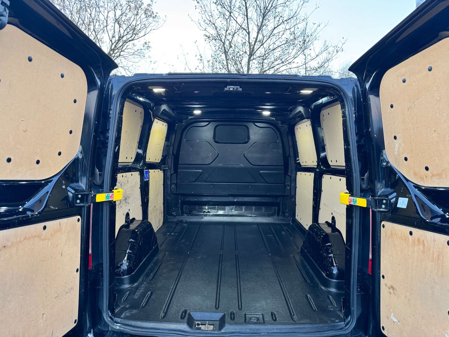 Used Ford Transit Custom 2019 for sale - 76705703: Photo 36