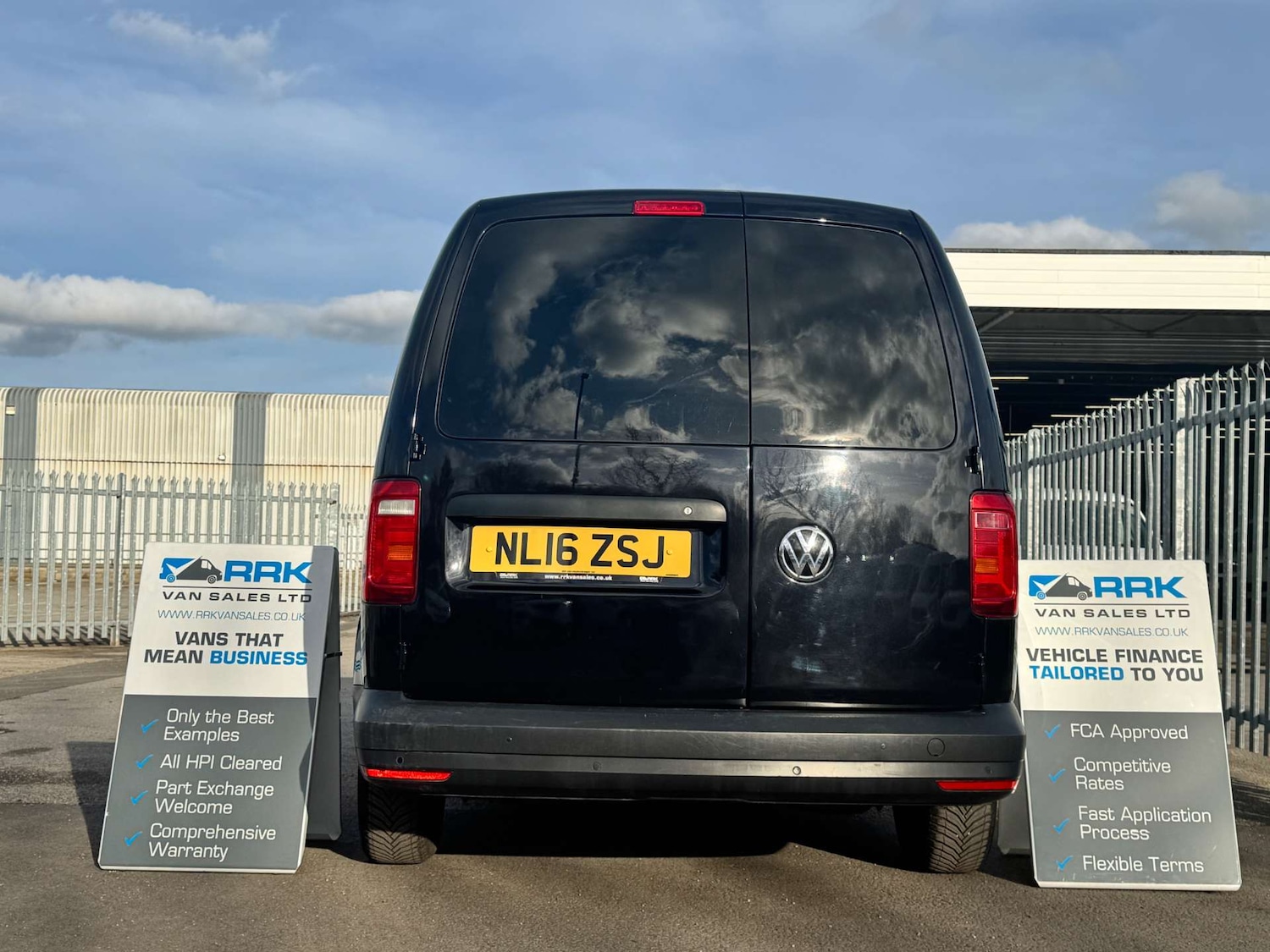 Used Volkswagen Caddy Maxi 2016 for sale - 77656604: Photo 15