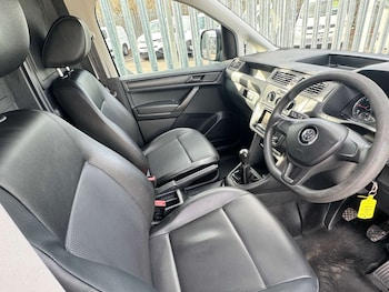 Used Volkswagen Caddy Maxi 2016 for sale - 77656604: Photo