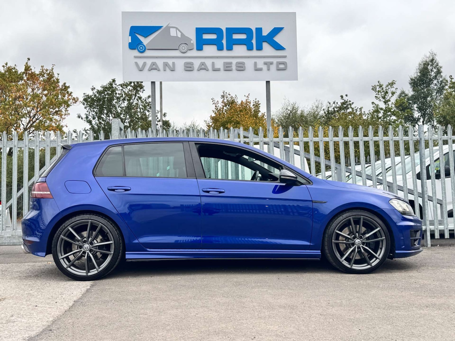 Used Volkswagen Golf 2017 for sale - 76280353: Photo 11