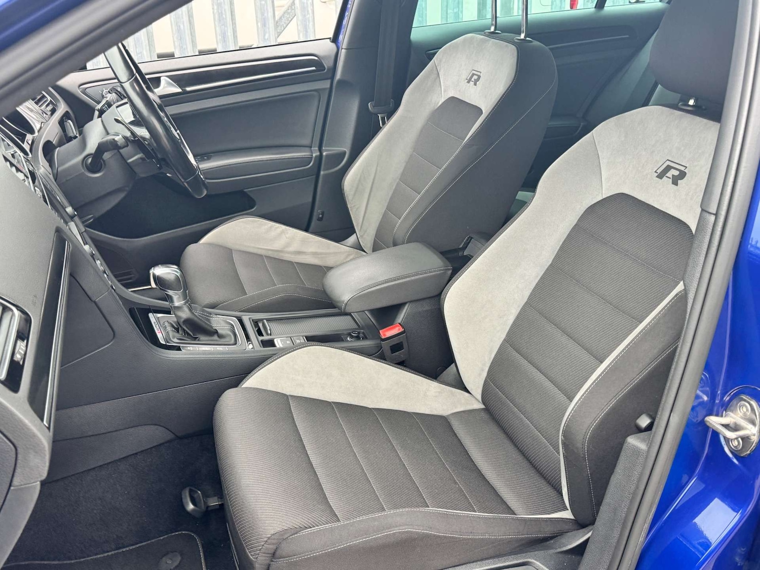 Used Volkswagen Golf 2017 for sale - 76280353: Photo 28