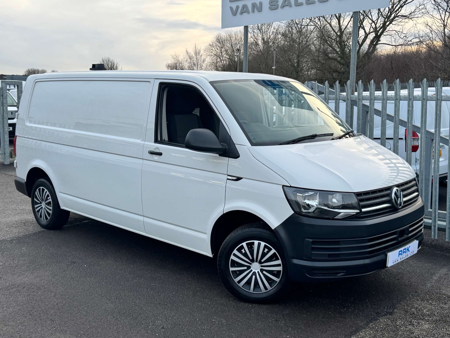 Used Volkswagen Transporter 2018 for sale - 77201554: Photo 8