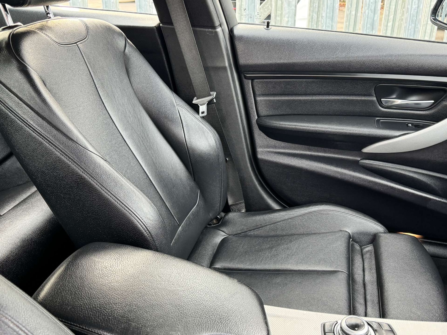 Used BMW 3 Series 2014 for sale - 77583907: Photo 39