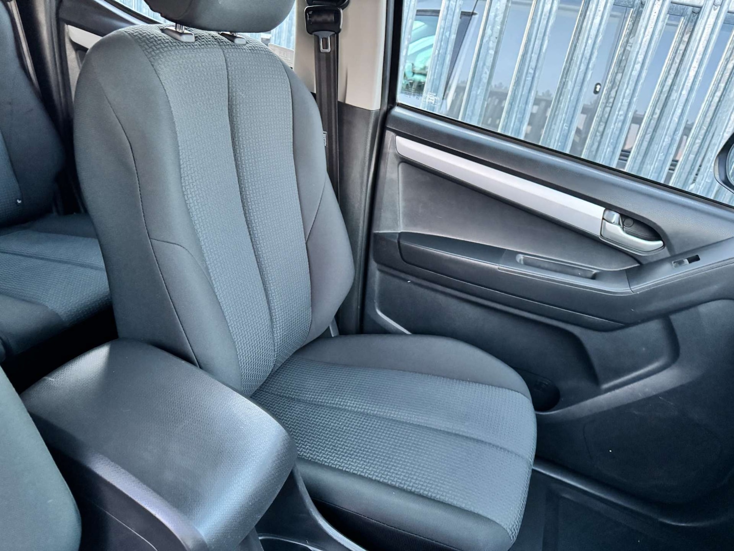 Used Isuzu D-Max 2017 for sale - 77112881: Photo 10