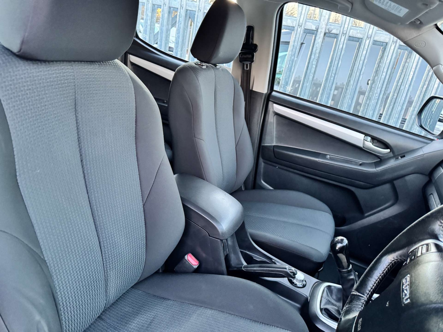 Used Isuzu D-Max 2017 for sale - 77112881: Photo 8