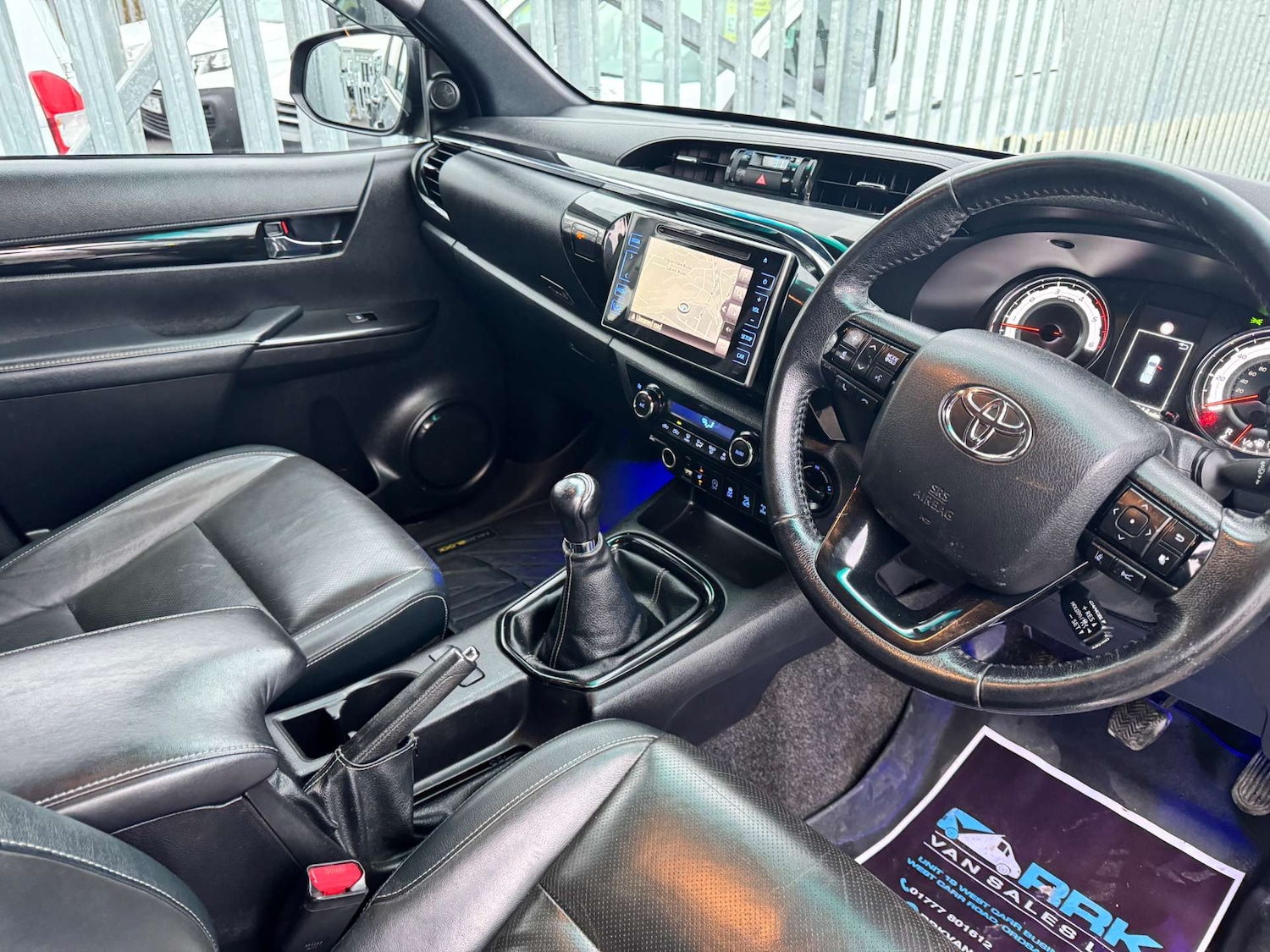 Used Toyota Hilux 2019 for sale - 77299351: Photo 19