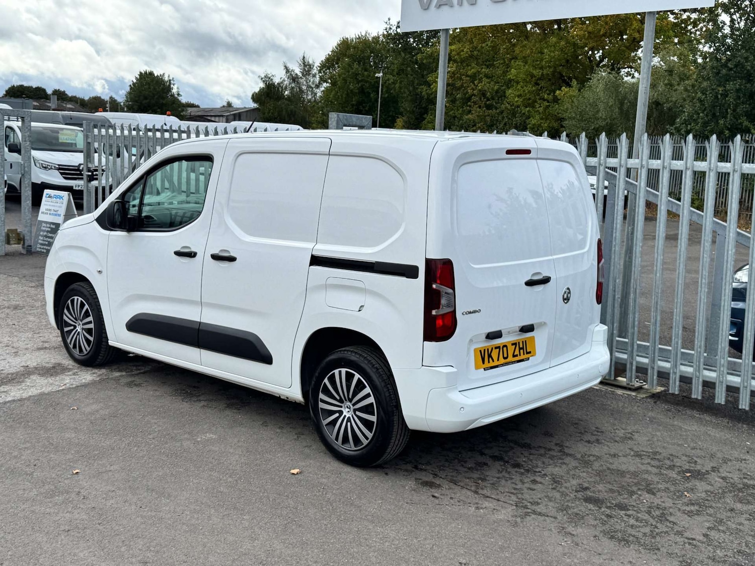 Used Vauxhall Combo 2020 for sale - 76402678: Photo 24