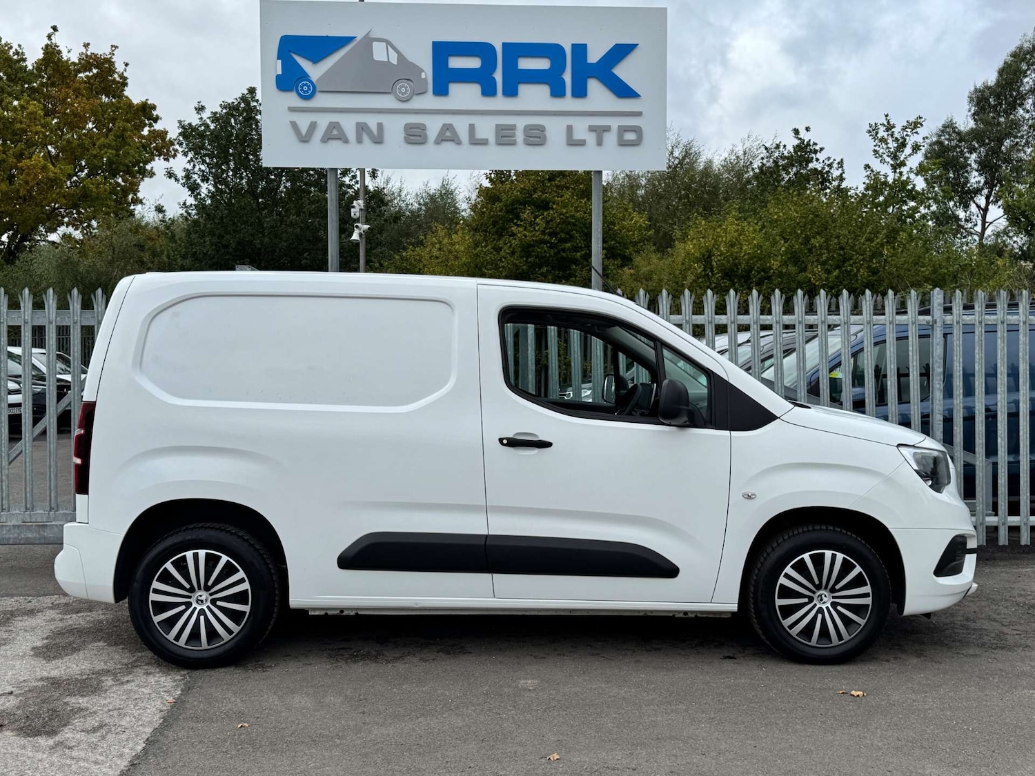 Used Vauxhall Combo 2020 for sale - 76402678: Photo 9