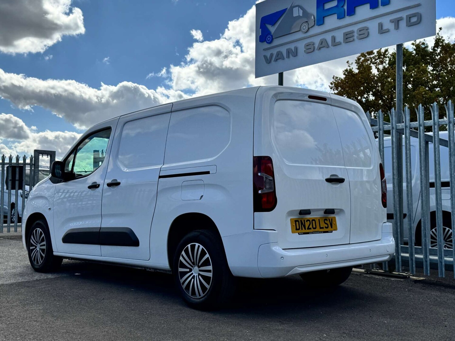 Used Vauxhall Combo 2020 for sale - 76243320: Photo 26