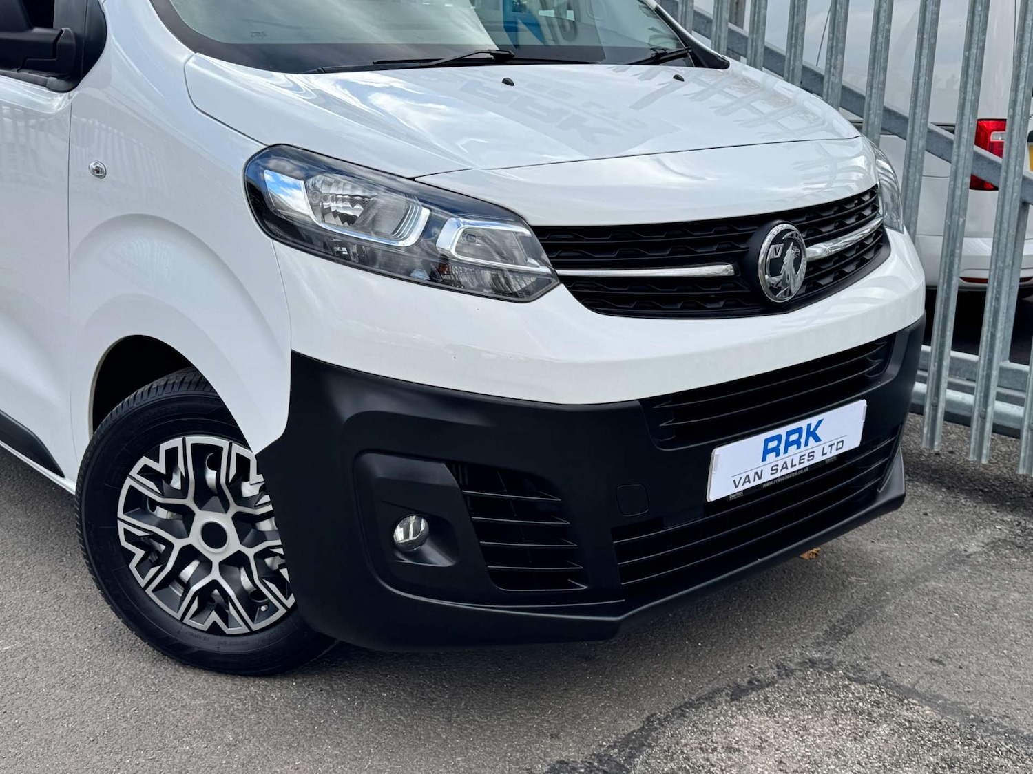 Used Vauxhall Vivaro 2022 for sale - 76601192: Photo 2