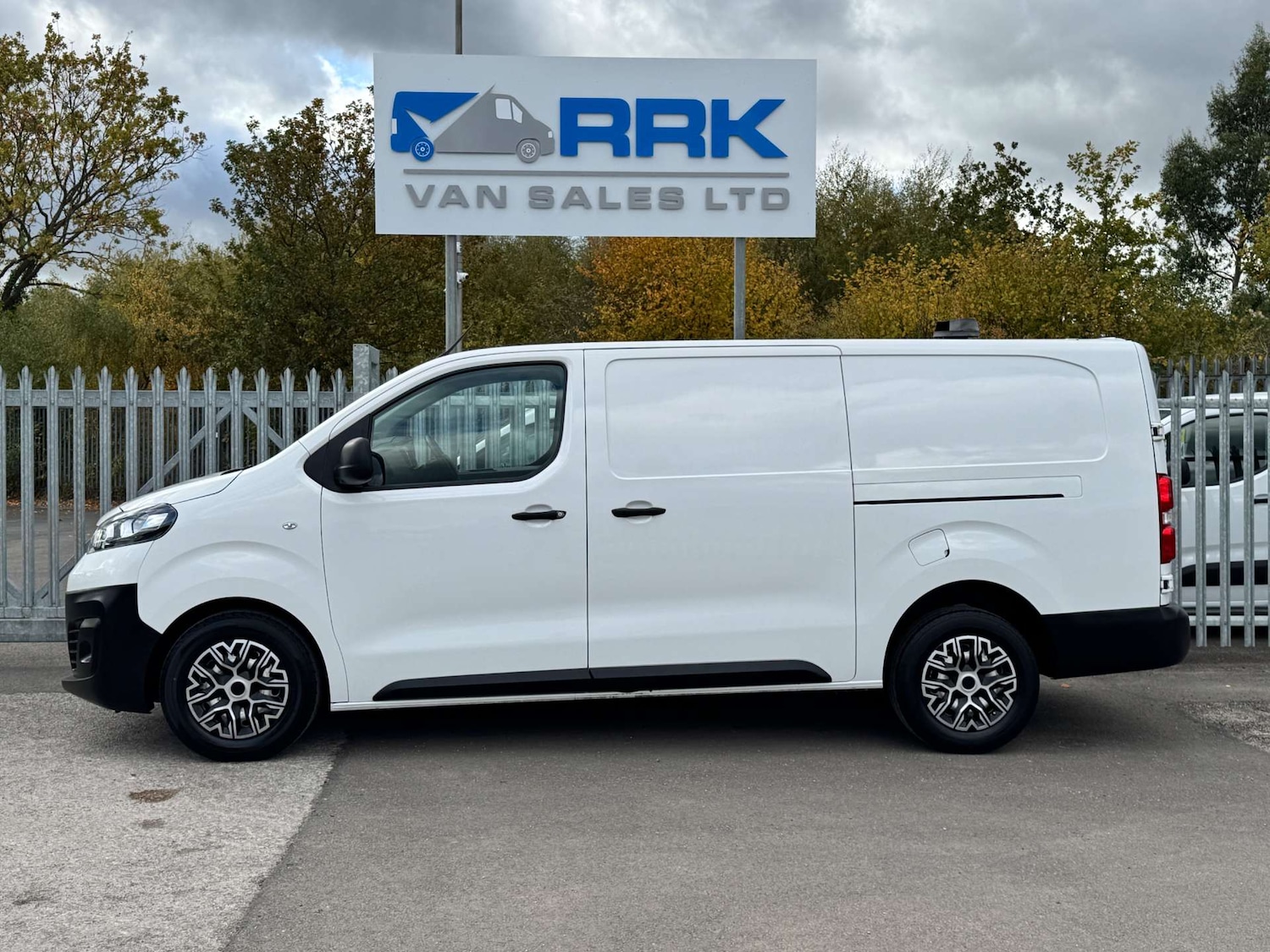 Used Vauxhall Vivaro 2022 for sale - 76601192: Photo 3
