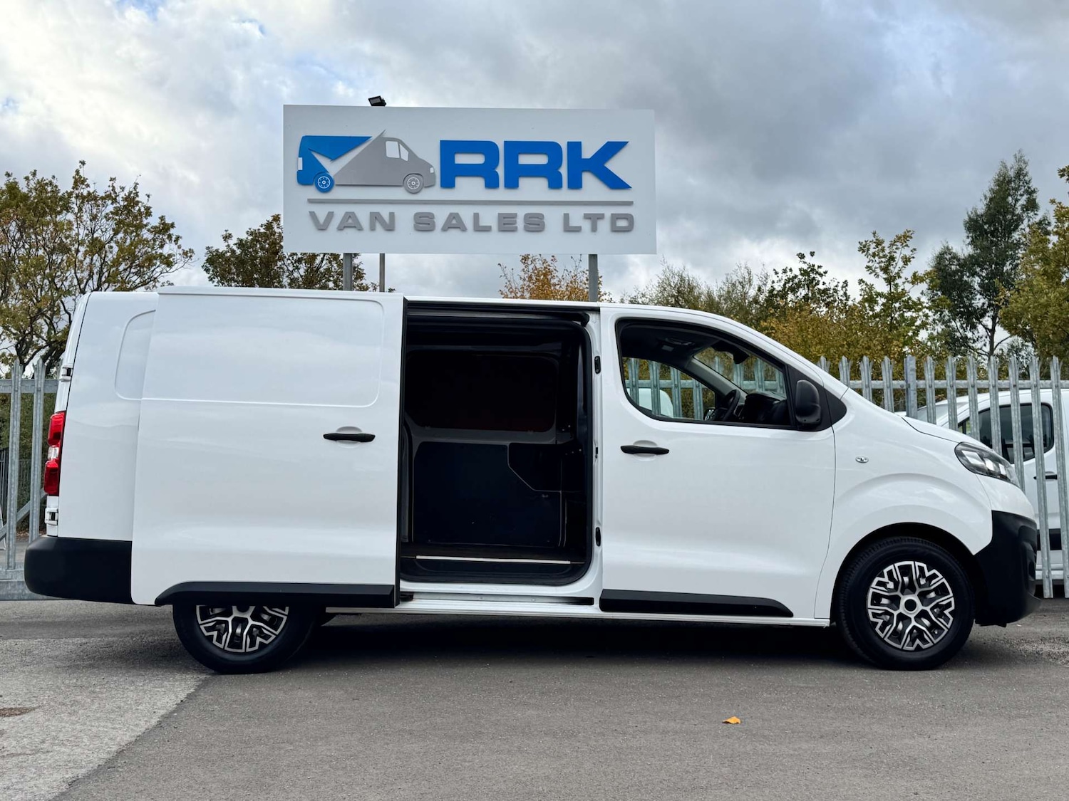 Used Vauxhall Vivaro 2022 for sale - 76601192: Photo 5