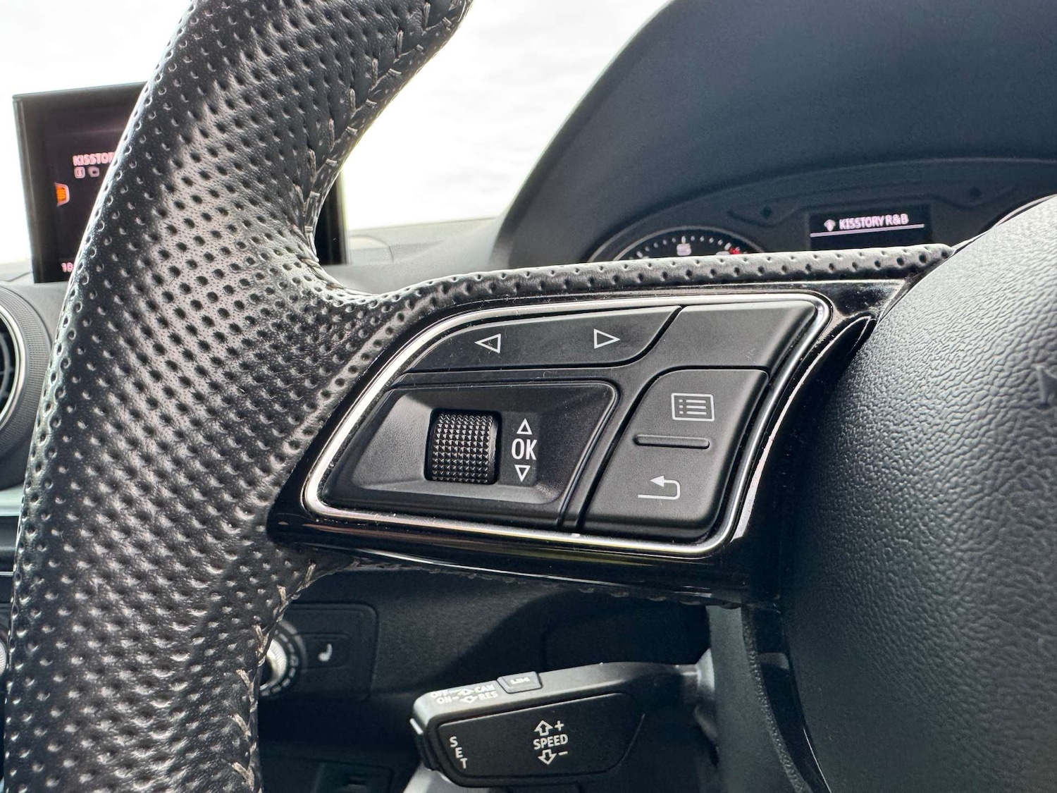 Used Audi Q2 2018 for sale - 76654048: Photo 10