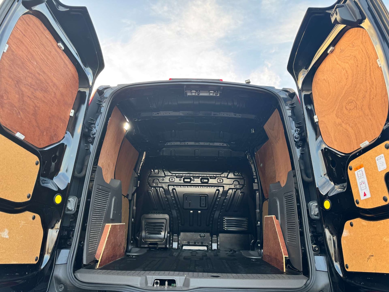 Used Ford Transit Connect 2020 for sale - 77172447: Photo 32