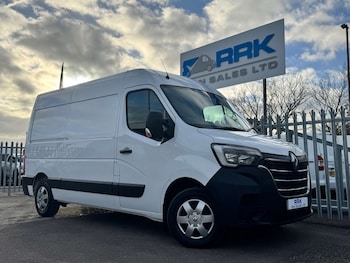 Renault Master feature image