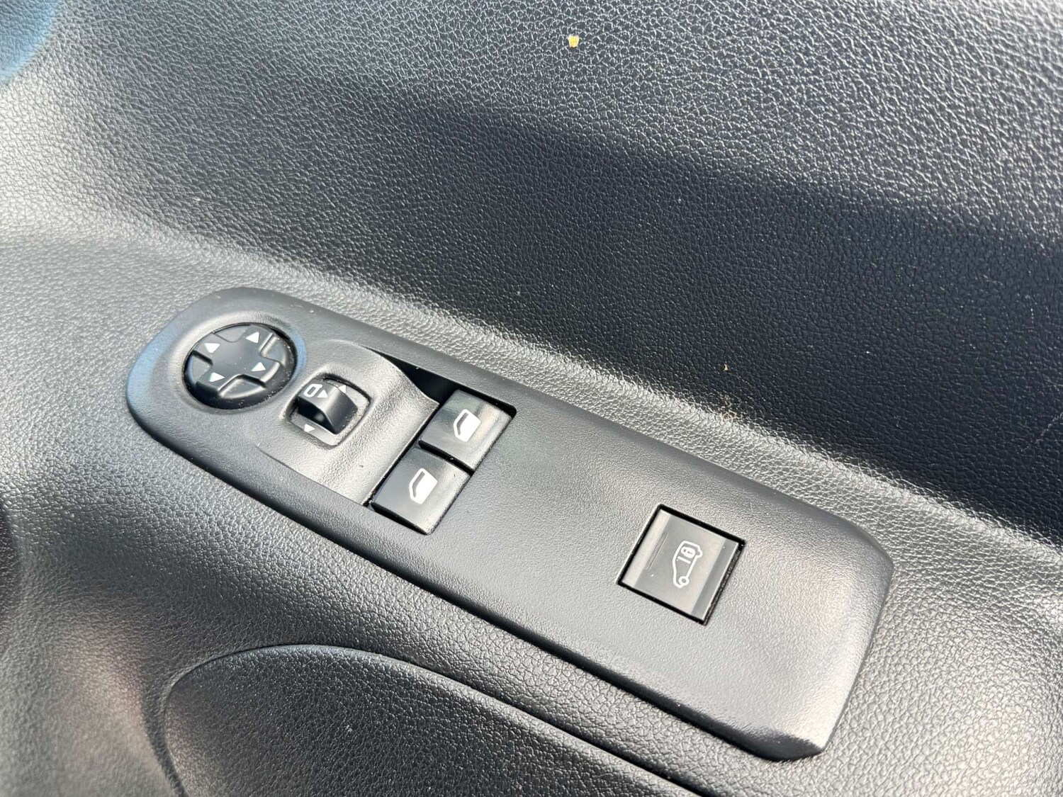 Used Peugeot Partner 2021 for sale - 76600990: Photo 14