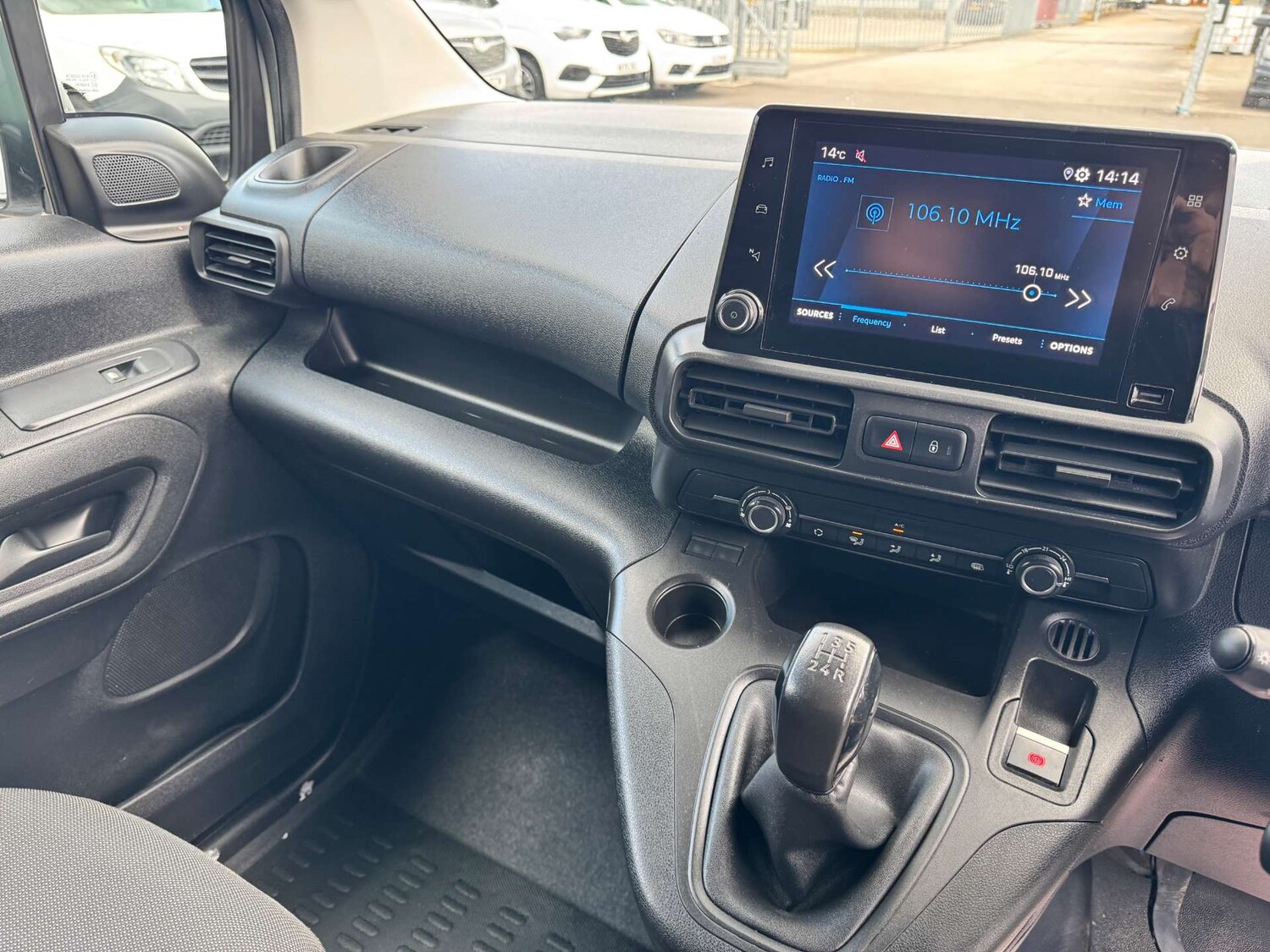 Used Peugeot Partner 2021 for sale - 76600990: Photo 16