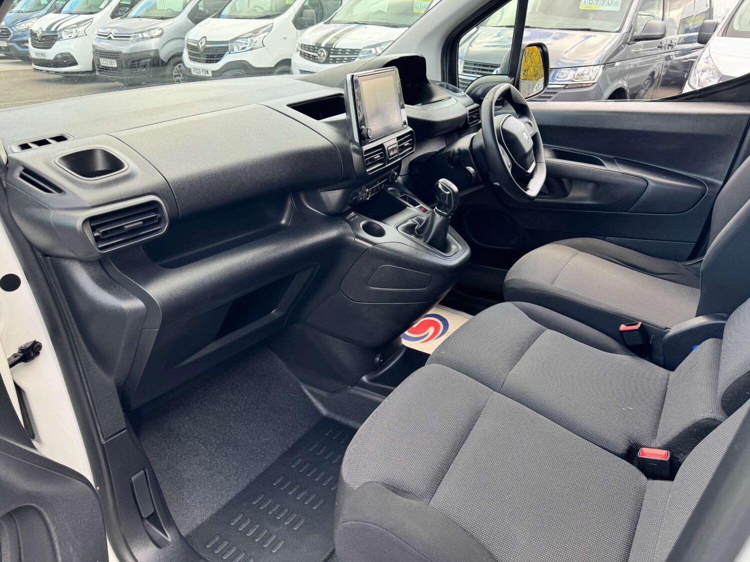 Used Peugeot Partner 2021 for sale - 76600990: Photo 18