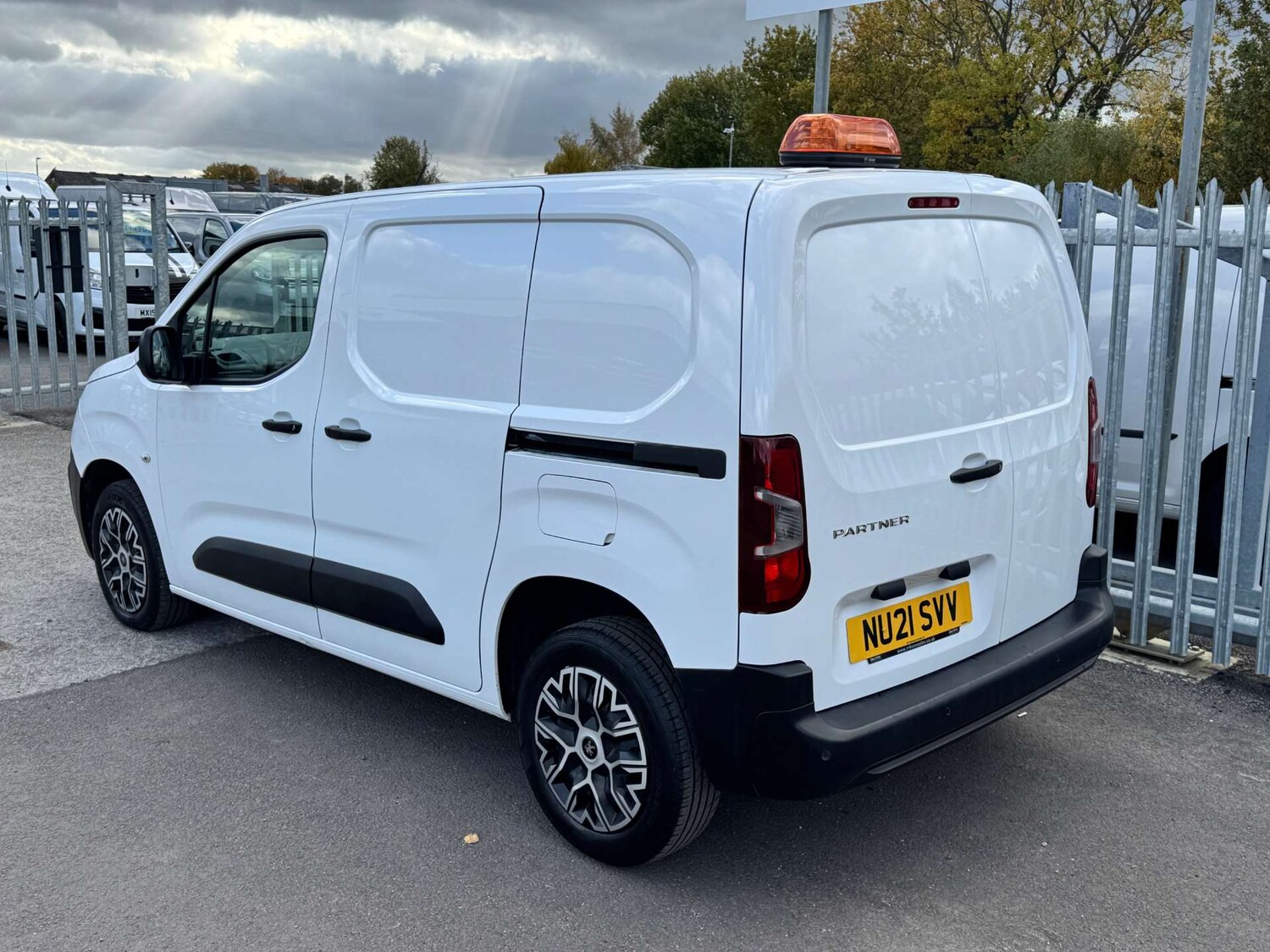 Used Peugeot Partner 2021 for sale - 76600990: Photo 28