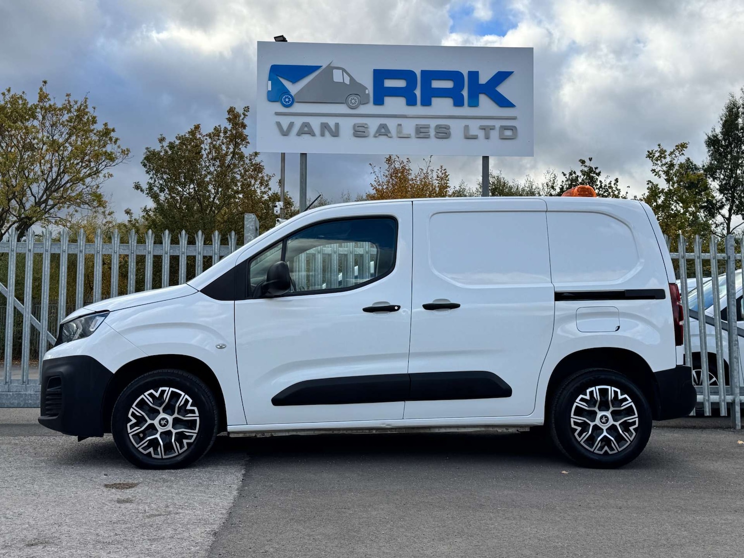 Used Peugeot Partner 2021 for sale - 76600990: Photo 3