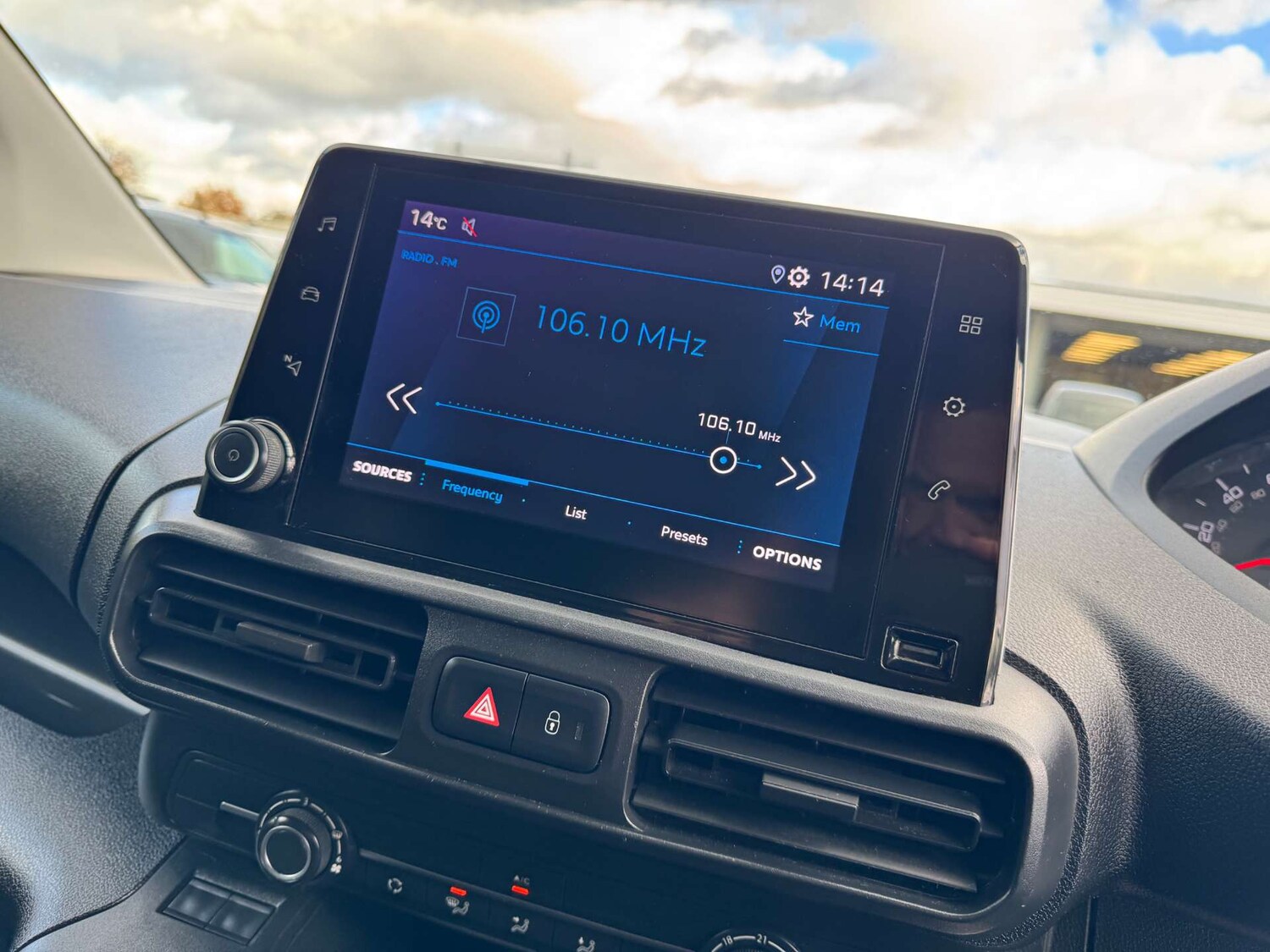 Used Peugeot Partner 2021 for sale - 76600990: Photo 6