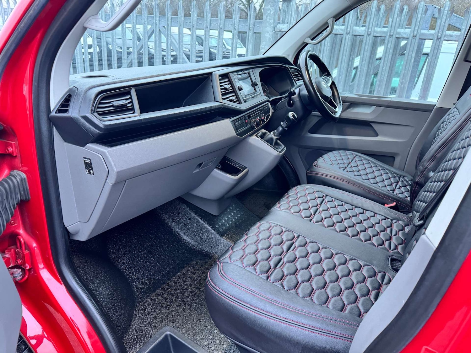 Used Volkswagen Transporter 2020 for sale - 77393375: Photo 27