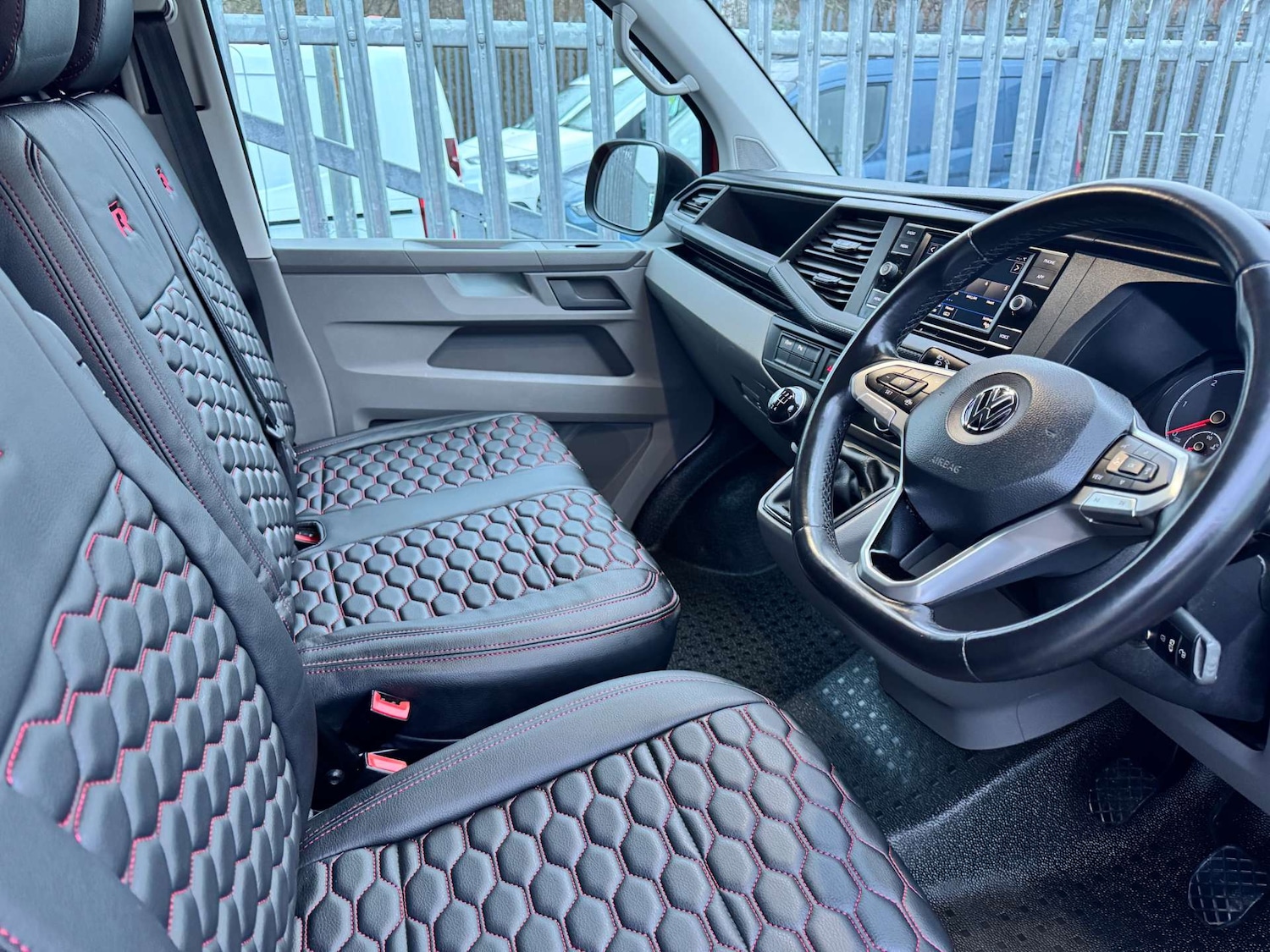 Used Volkswagen Transporter 2020 for sale - 77393375: Photo 3