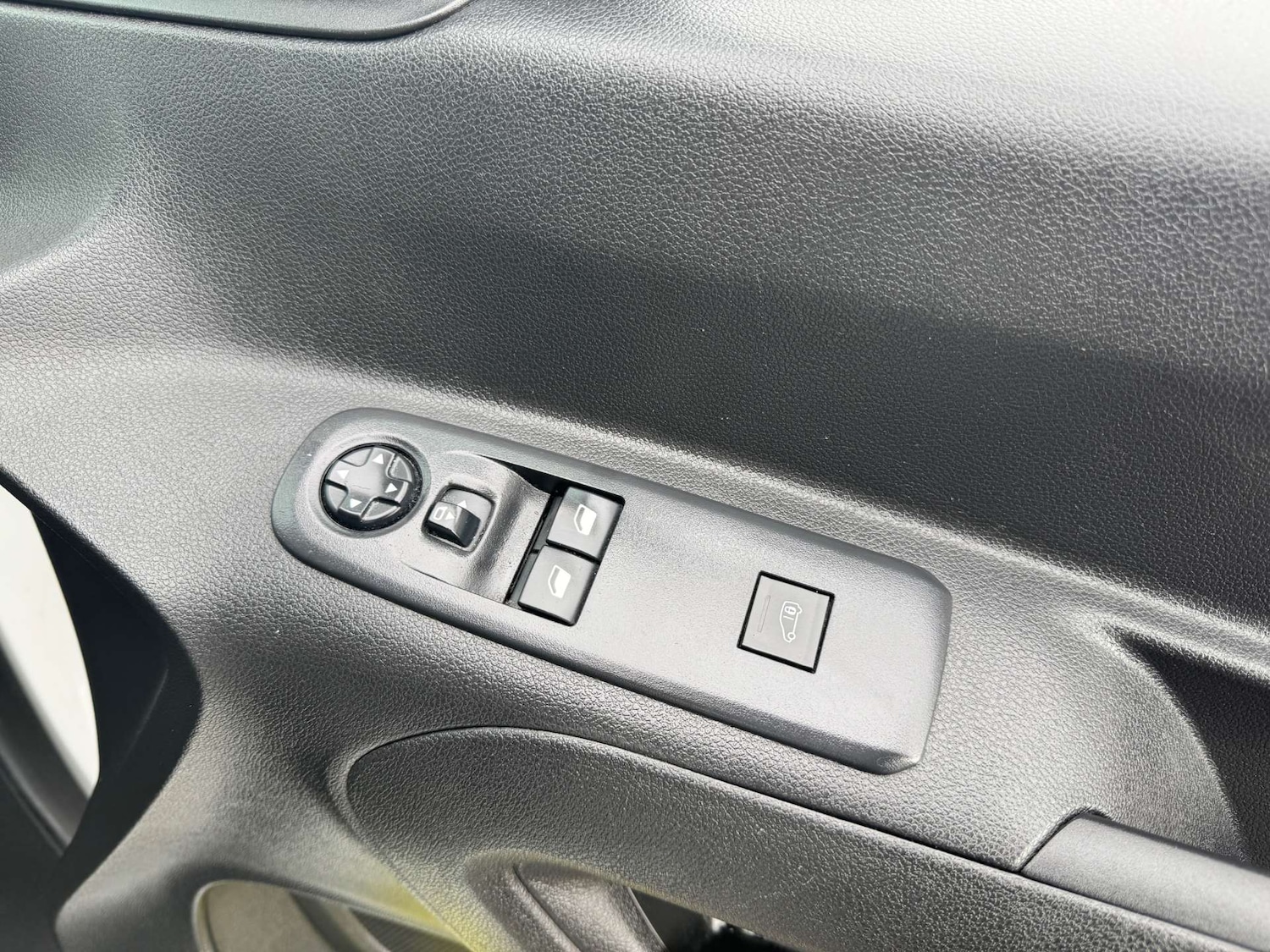 Used Peugeot Partner 2021 for sale - 76402692: Photo 32