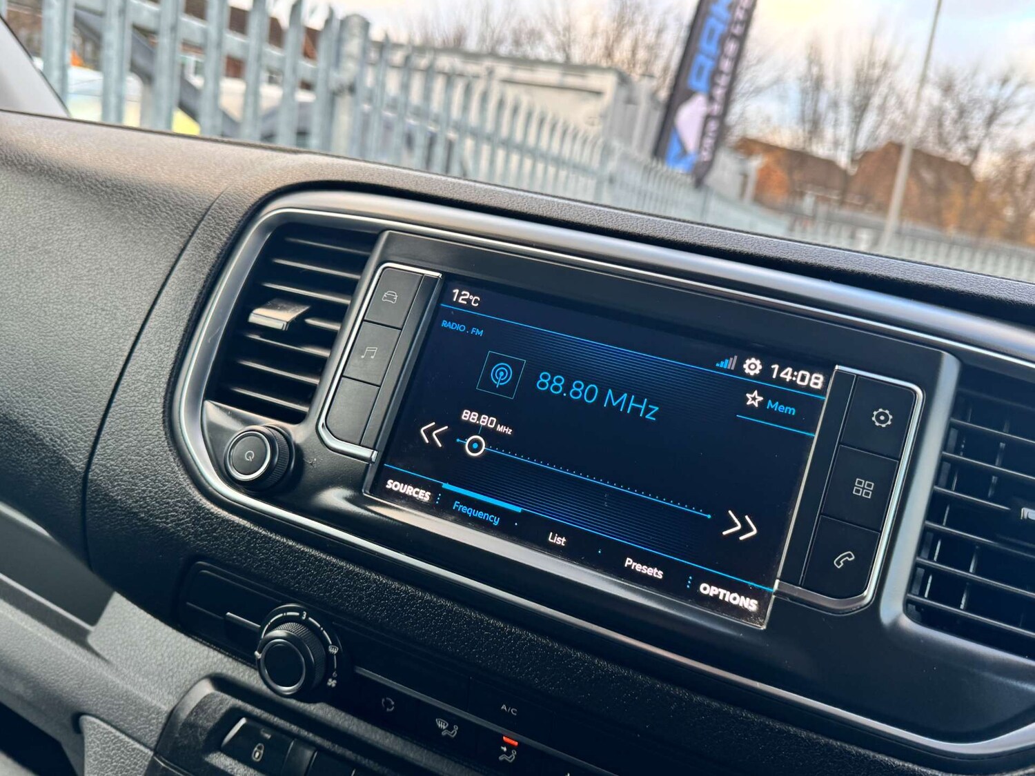 Used Peugeot Expert 2019 for sale - 76907712: Photo 18