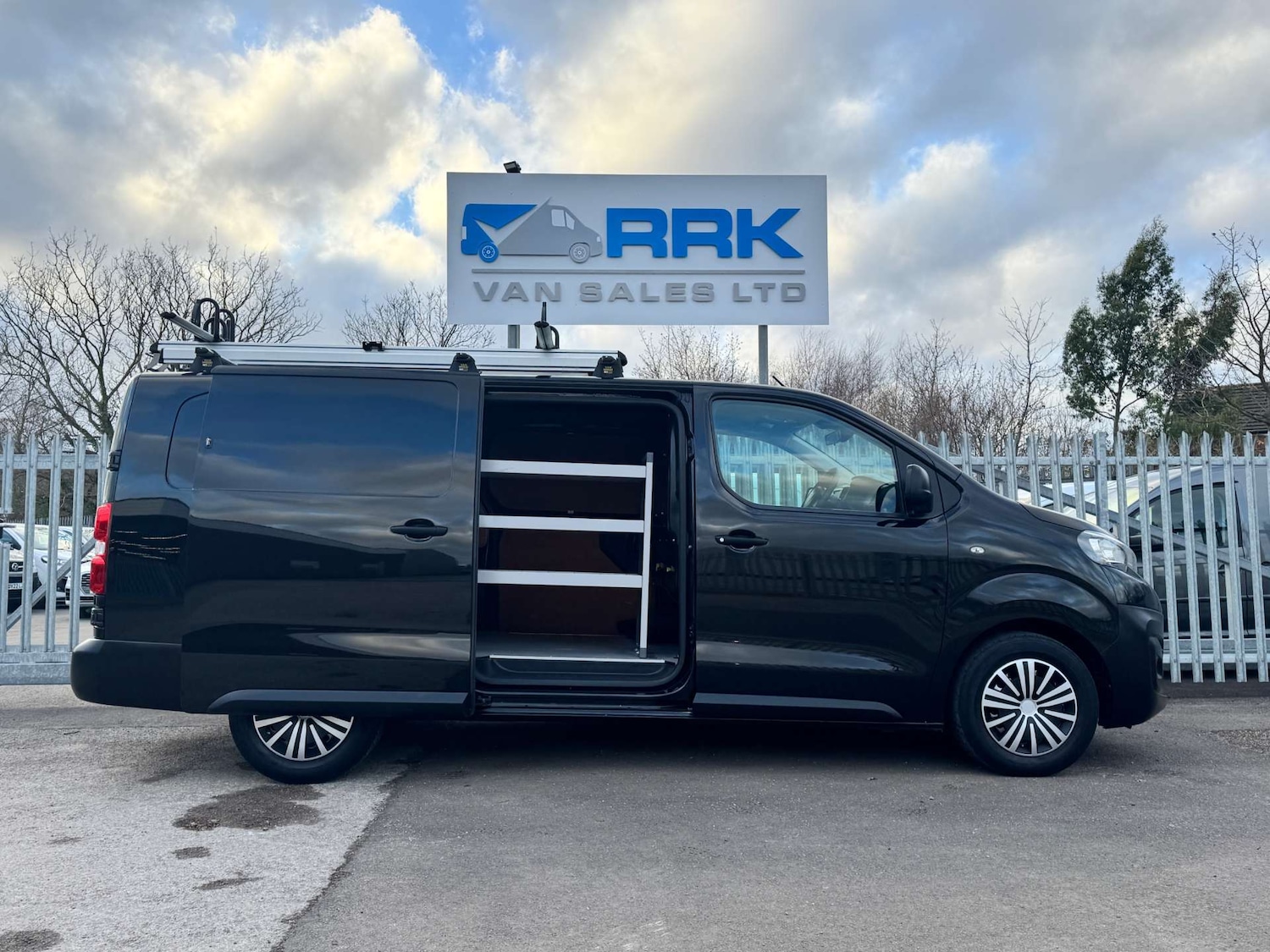 Used Peugeot Expert 2019 for sale - 76907712: Photo 2