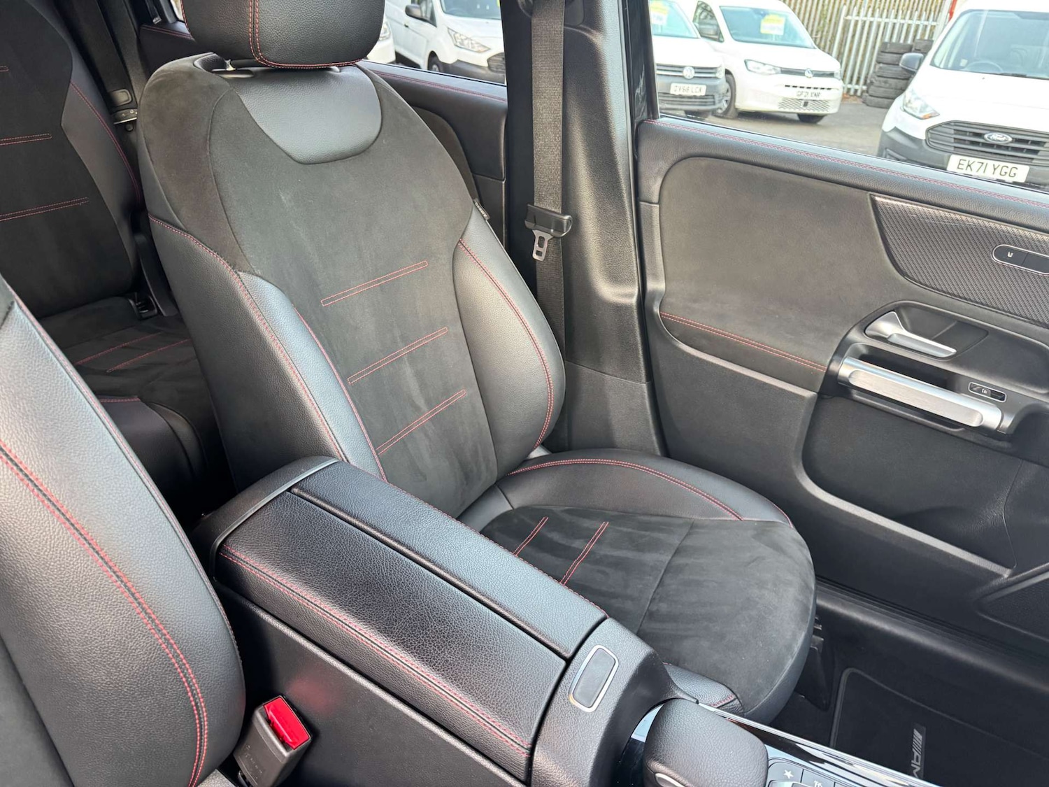 Used Mercedes-Benz GLB 2023 for sale - 77702643: Photo 17