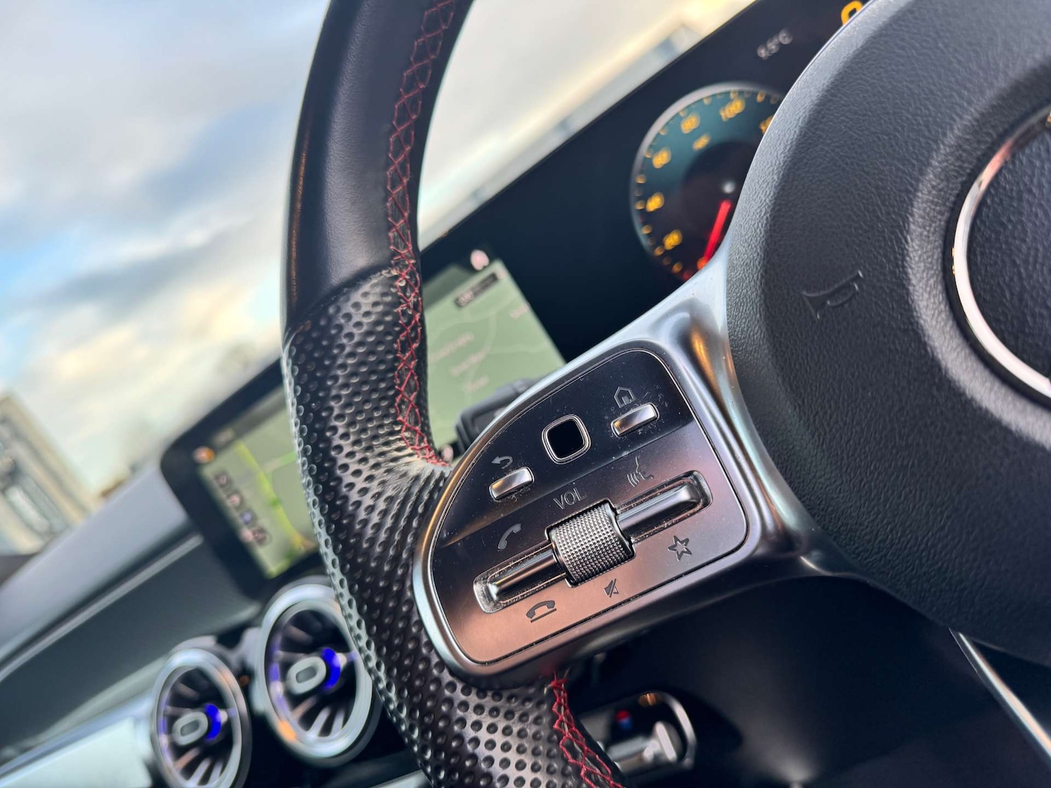 Used Mercedes-Benz GLB 2023 for sale - 77702643: Photo 21