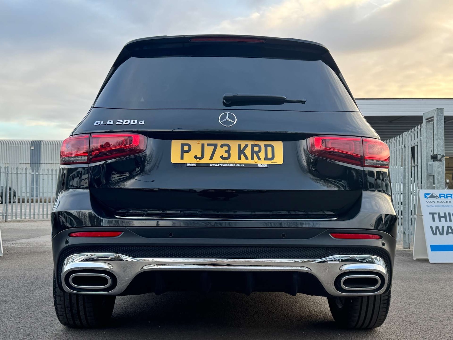 Used Mercedes-Benz GLB 2023 for sale - 77702643: Photo 3