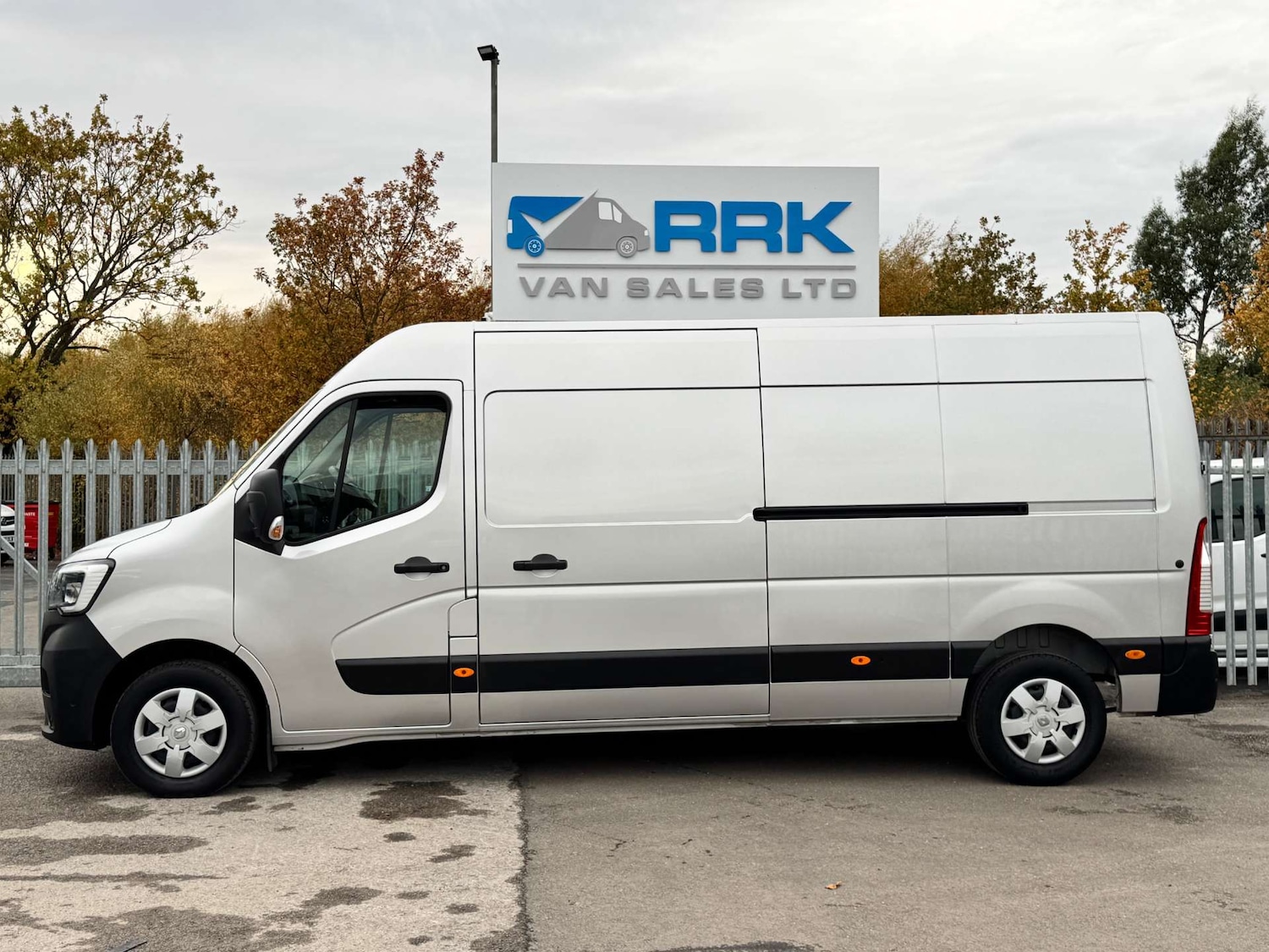 Used Renault Master 2024 for sale - 76481439: Photo 2