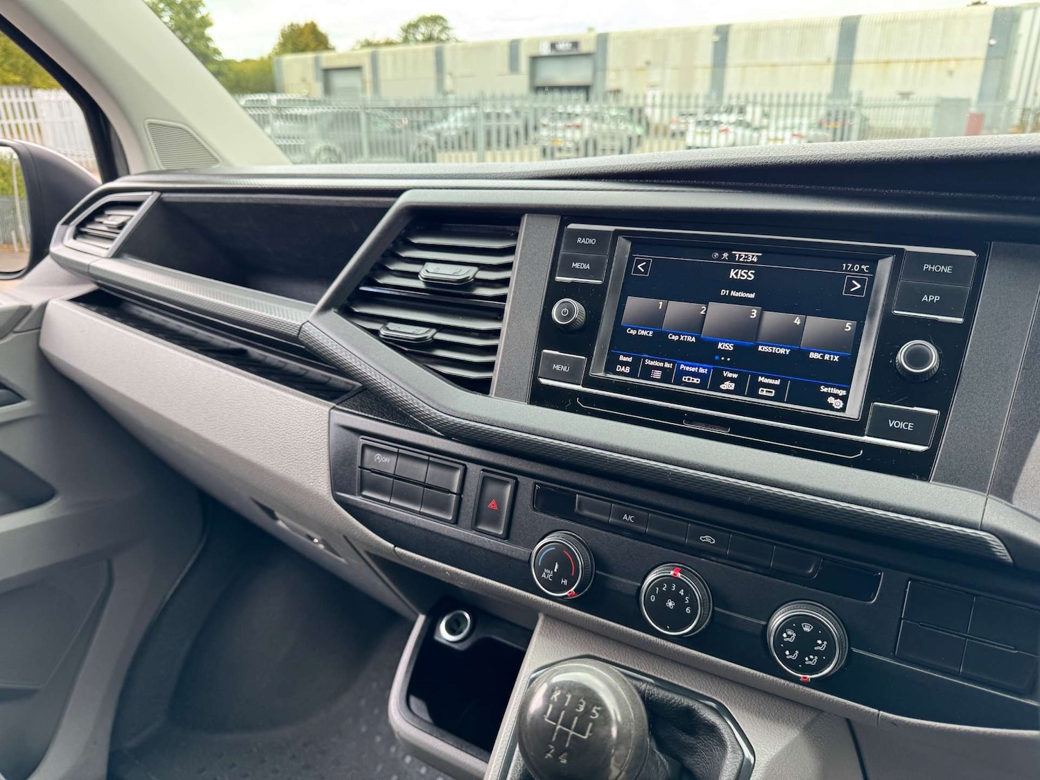 Used Volkswagen Transporter 2021 for sale - 76601233: Photo 11