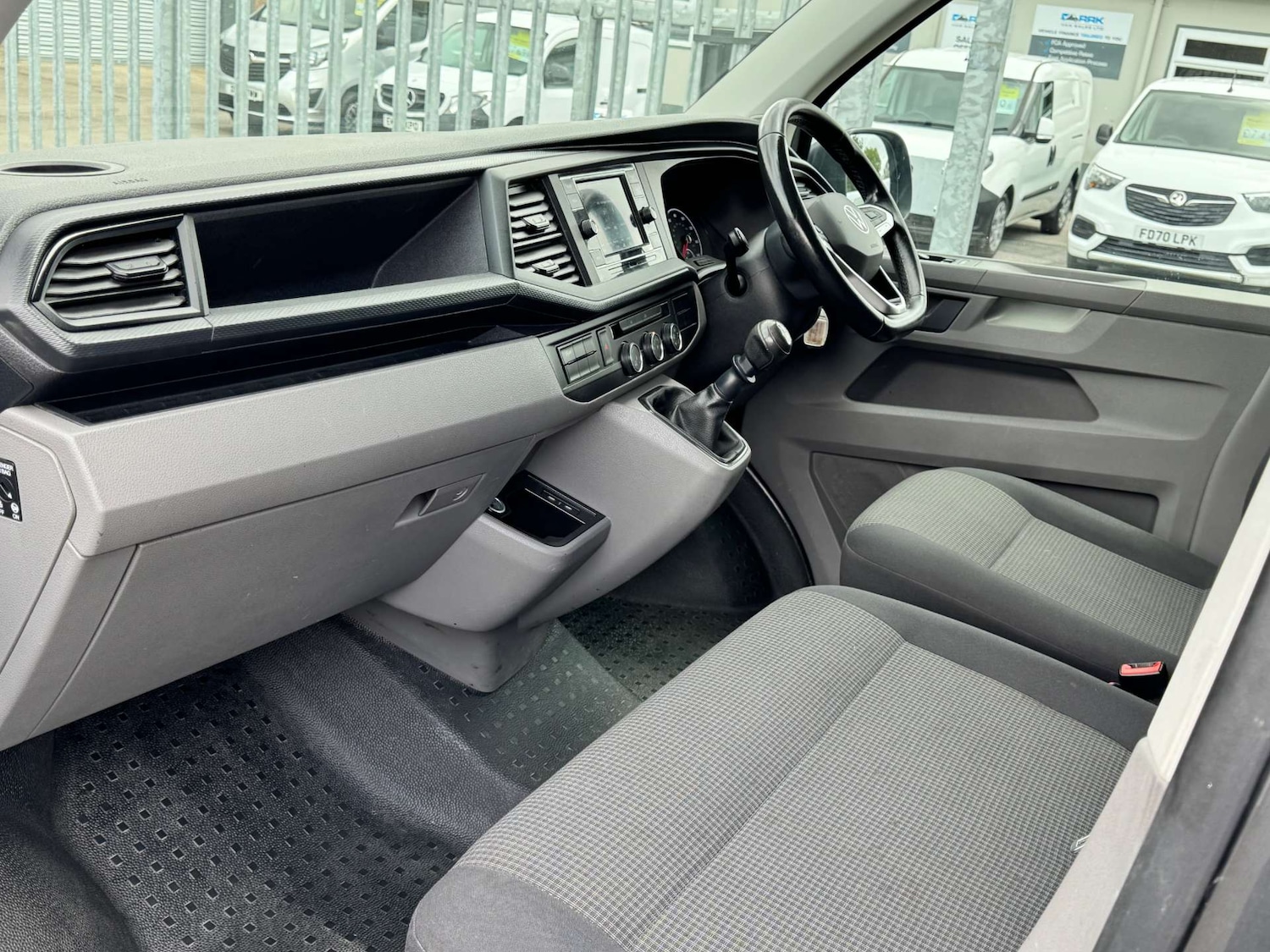 Used Volkswagen Transporter 2021 for sale - 76601233: Photo 16