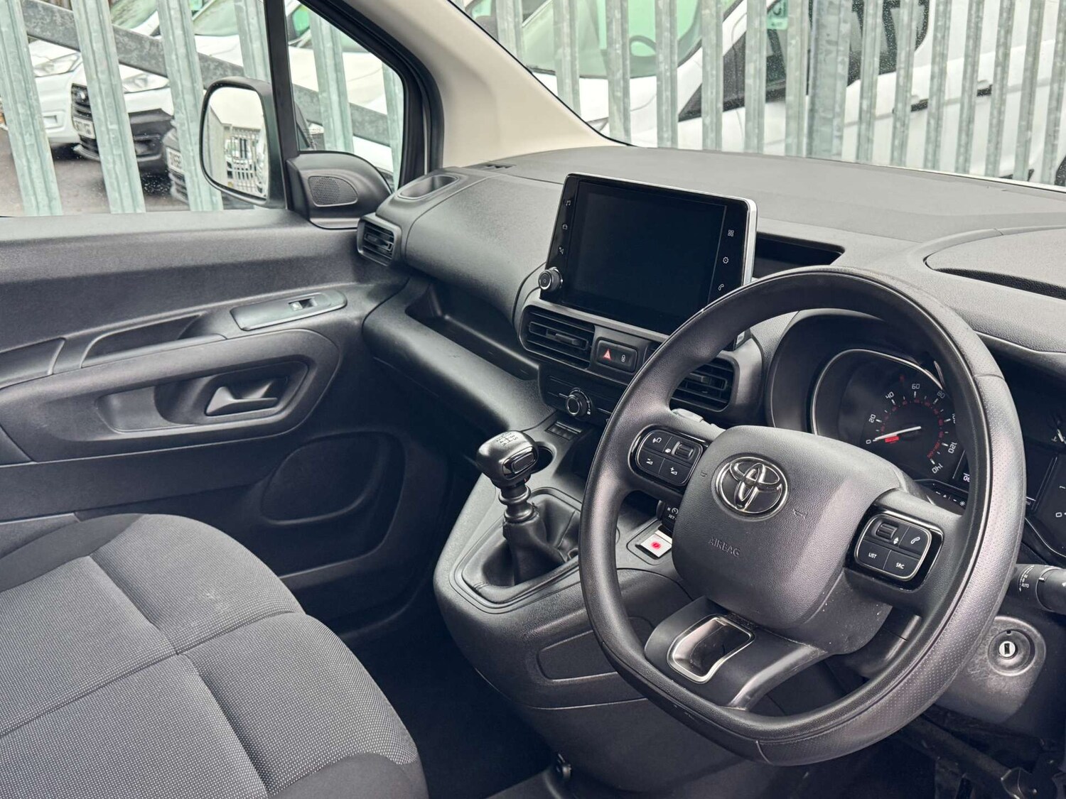 Used Toyota ProAce 2022 for sale - 77531906: Photo 32