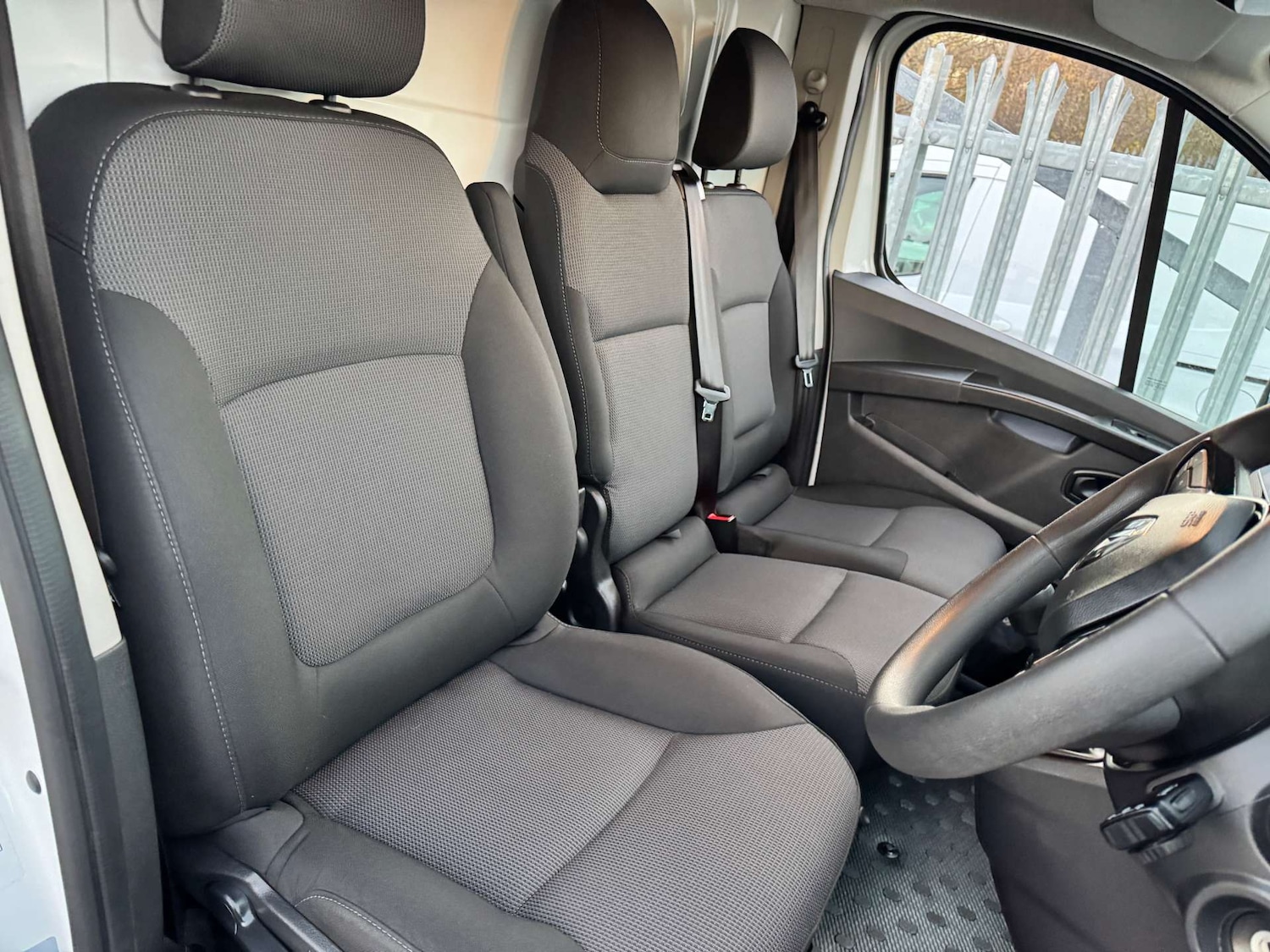 Used Renault Trafic 2022 for sale - 76705702: Photo 12