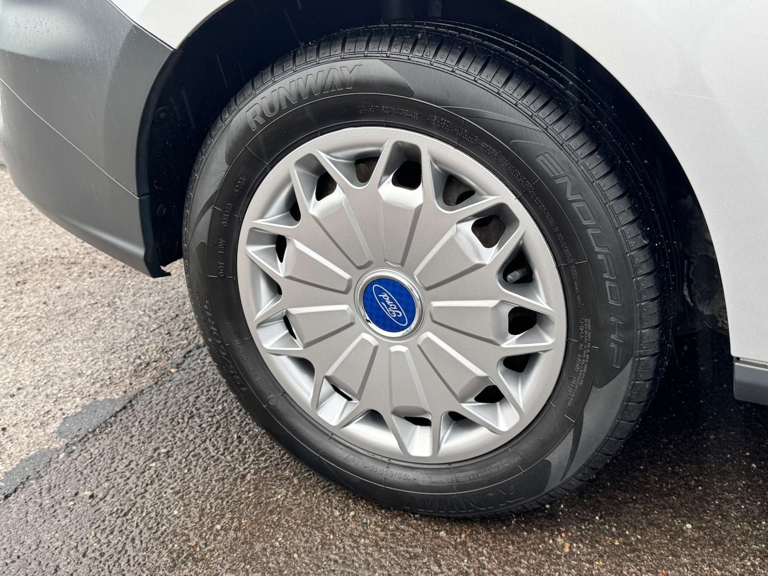 Used Ford Transit Courier 2017 for sale - 77245607: Photo 2