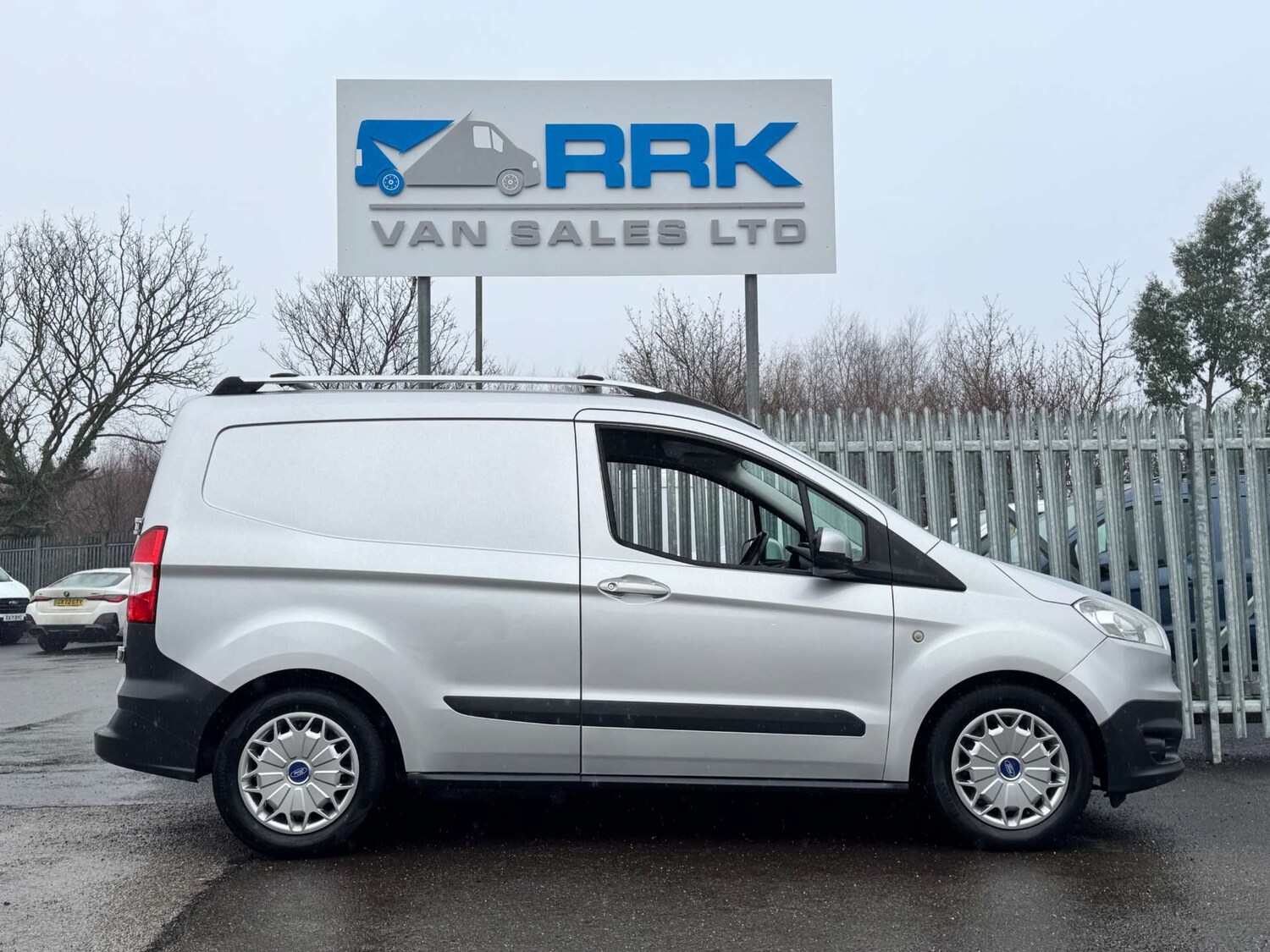 Used Ford Transit Courier 2017 for sale - 77245607: Photo 6