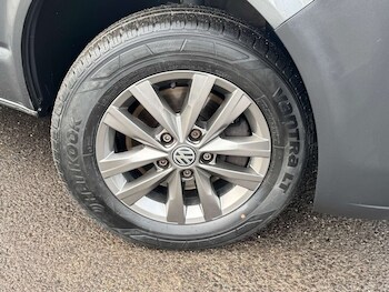 Used Volkswagen Transporter 2022 for sale - 76601191: Photo